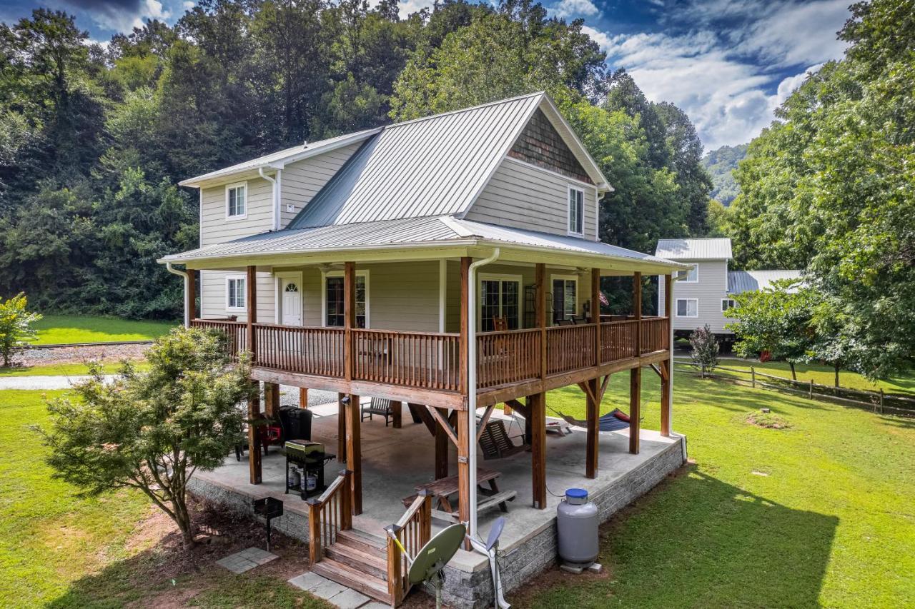 Full Stream Ahead Villa Whittier Exterior foto